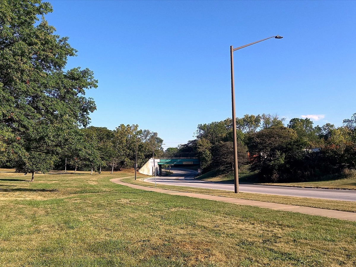 Orchard Drive at the Old Plank Road Trail in Park Forest, Illinois. Photo: AlphaBeta135, CC BY 4.0, via Wikimedia Commons.