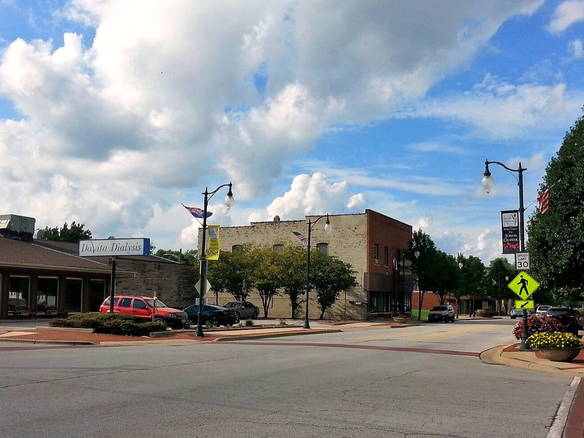 The town center of South Holland, Illinois. Photo: Dennisyerger84 at English Wikipedia, CC BY-SA 4.0, via Wikimedia Commons.